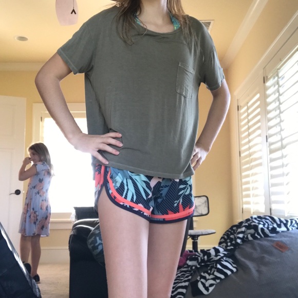 Green T-Shirt - Picture 2 of 4